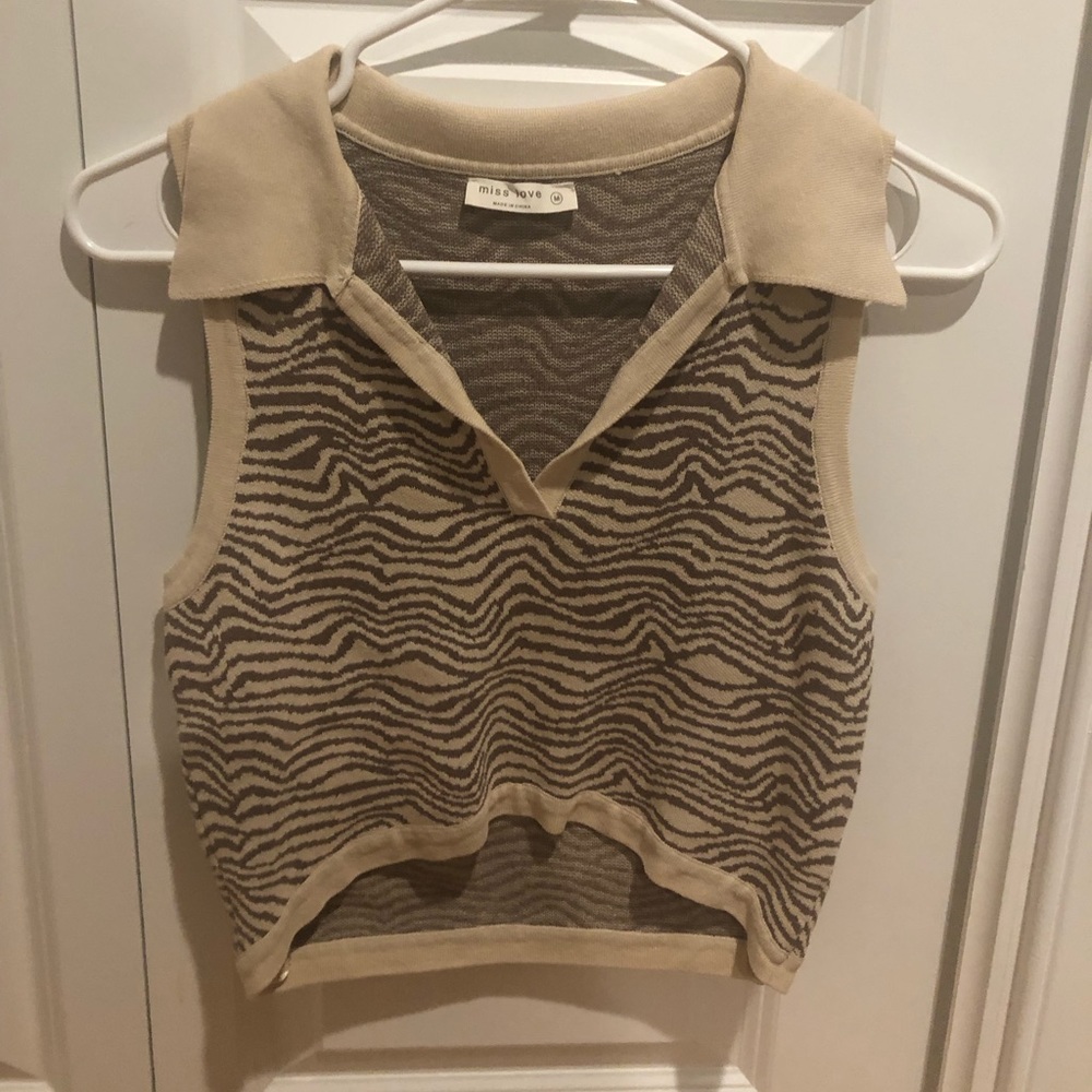Miss love never worn new tan and brown sweater vest